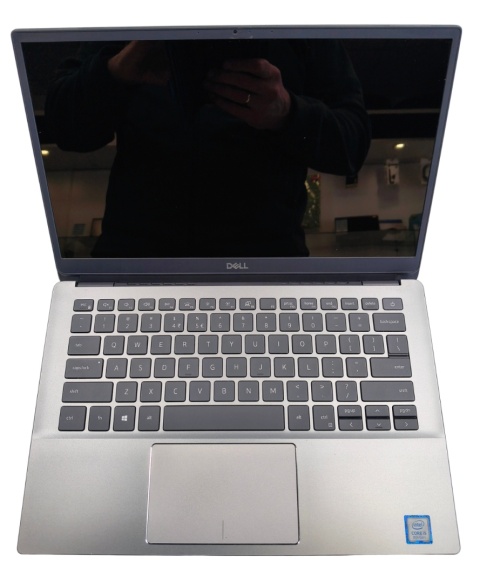 Lekki DELL Latitude 3301 13,3' i5(4R) 8GB 256GB SSD Win11Home