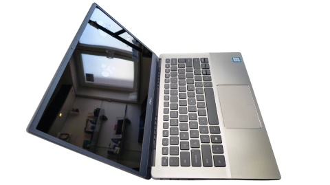 Lekki DELL Latitude 3301 13,3' i5(4R) 8GB 256GB SSD Win11Home